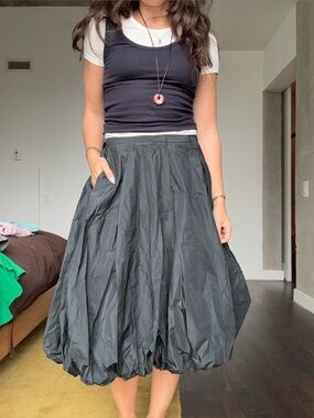HM nylon bubble wrap skirt size S